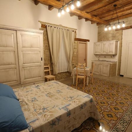Antica Dimora Dell'Ammiraglio Aparthotel Licata Ngoại thất bức ảnh
