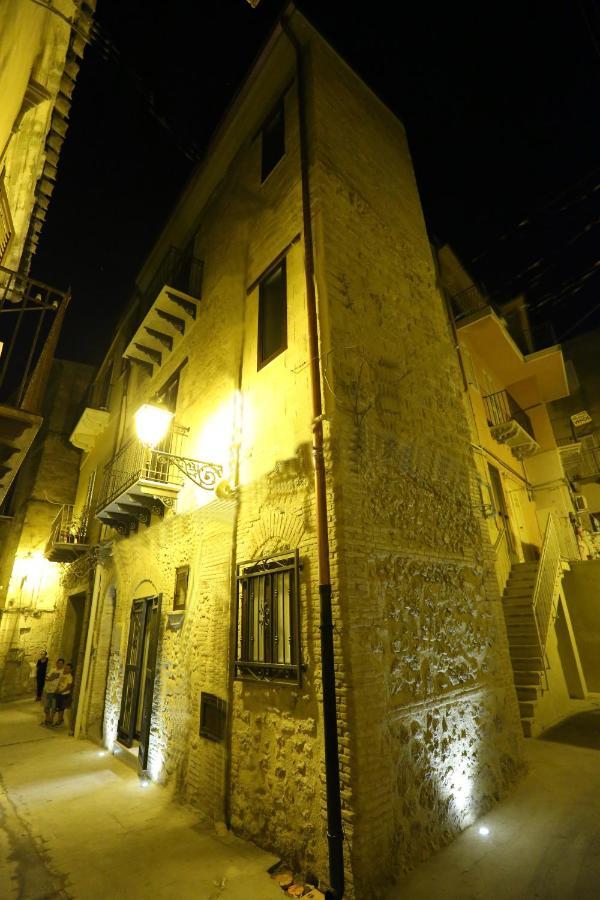 Antica Dimora Dell'Ammiraglio Aparthotel Licata Ngoại thất bức ảnh